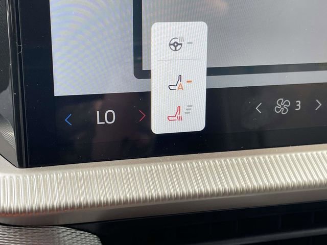 Certified 2025 Ford Explorer Active w/ Active Comfort Package image 14