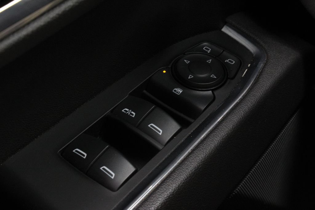 Used 2023 Chevrolet Silverado 1500 LT AWD/4WD image 26