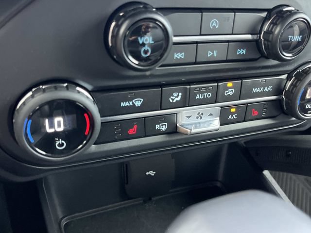 Certified 2024 Ford Bronco Big Bend w/ Sasquatch Package AWD/4WD image 36