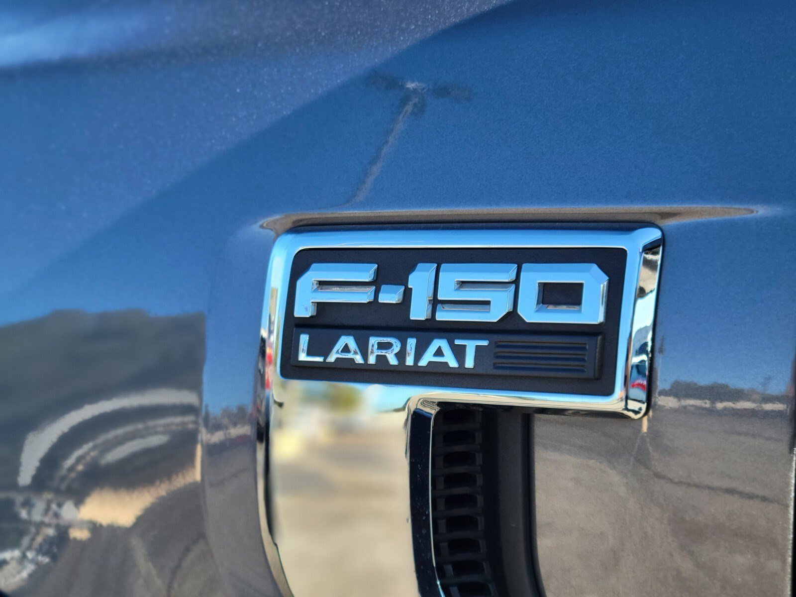 Certified 2022 Ford F150 Lariat w/ FX4 Off-Road Package image 9