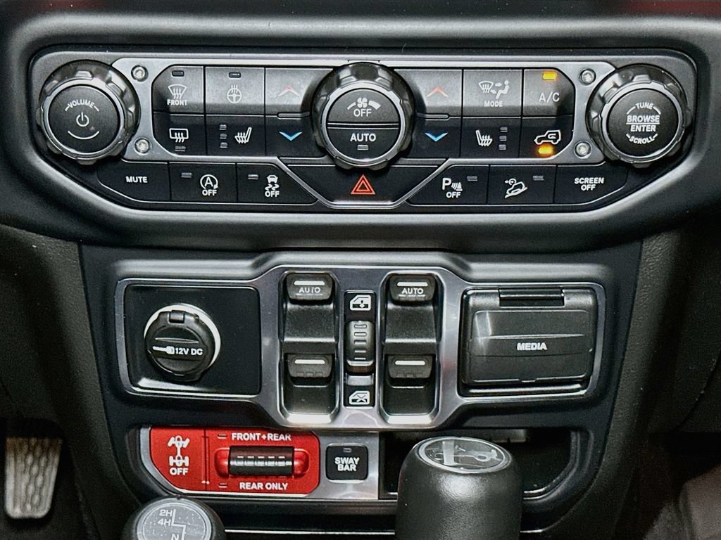 Used 2019 Jeep Wrangler Unlimited Rubicon AWD/4WD image 16