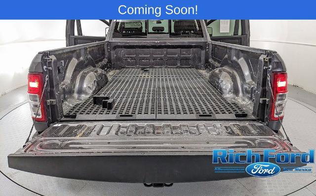 Used 2024 RAM 3500 Tradesman w/ Chrome Appearance Group AWD/4WD image 7