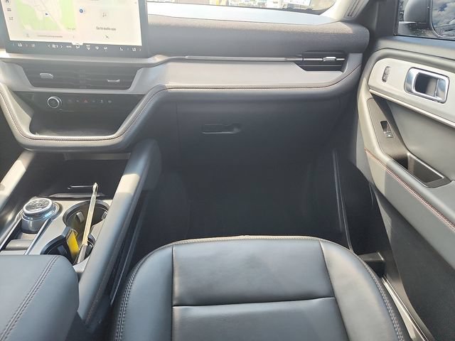 Certified 2025 Ford Explorer Active w/ Active Comfort Package AWD/4WD image 10