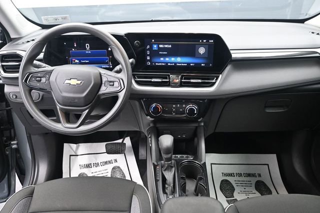 Used 2025 Chevrolet TrailBlazer LT AWD/4WD image 7