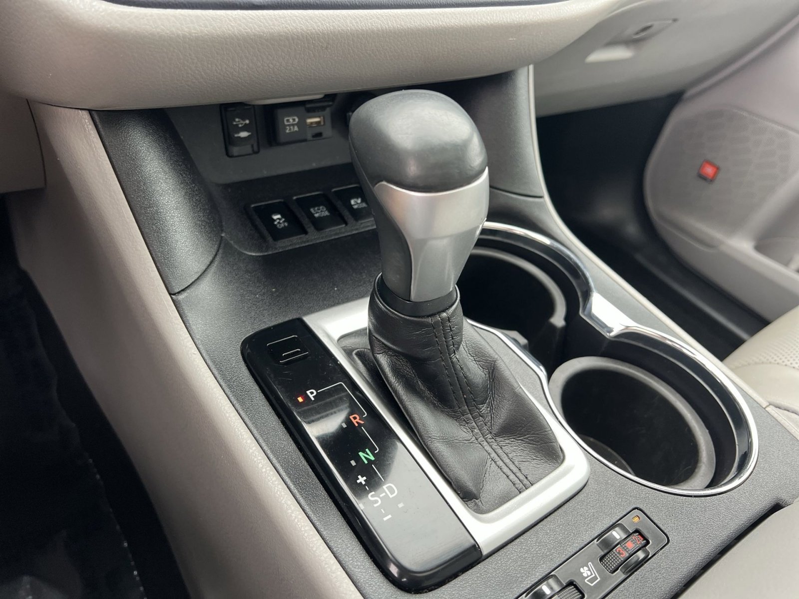 Used 2019 Toyota Highlander Limited AWD/4WD image 30