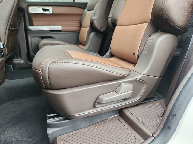 Certified 2024 Ford Explorer King Ranch w/ Technology Package AWD/4WD image 26