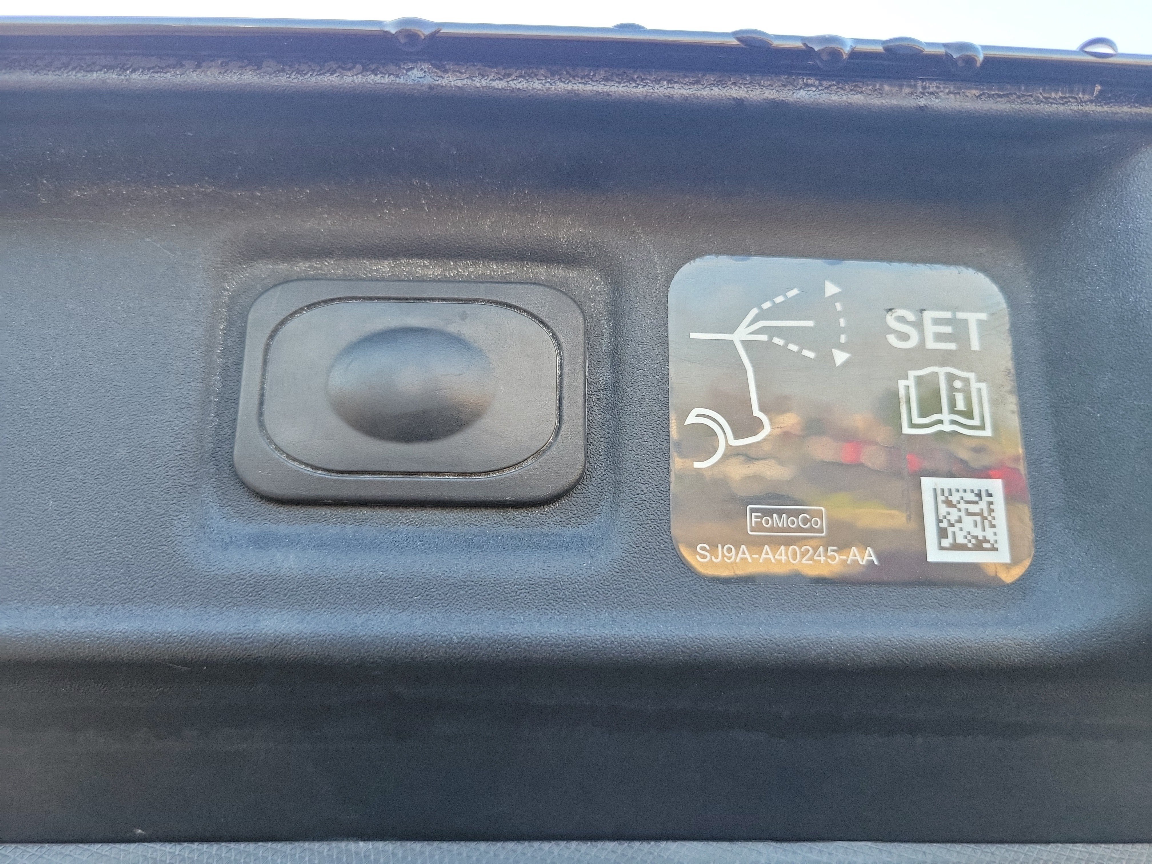 Certified 2025 Ford Mustang Mach-E Premium AWD/4WD image 8