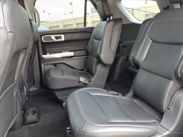 Certified 2024 Ford Explorer XLT w/ Equipment Group 202A AWD/4WD image 6