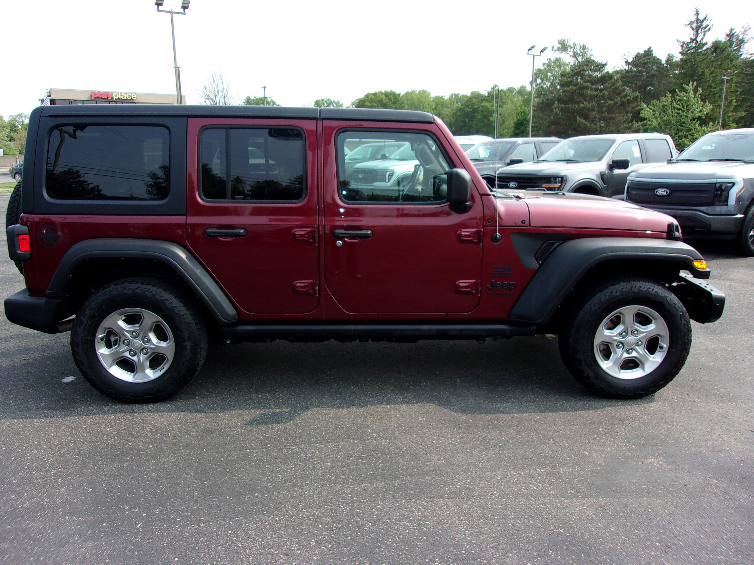 Used 2021 Jeep Wrangler Unlimited Sport AWD/4WD image 6