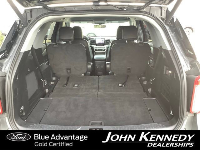 Certified 2023 Ford Explorer XLT w/ Equipment Group 202A image 33