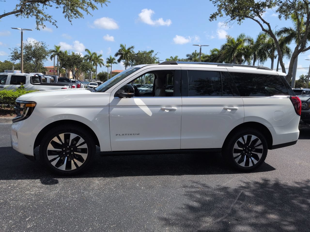 Certified 2025 Ford Expedition Platinum w/ Driver's Package AWD/4WD image 7