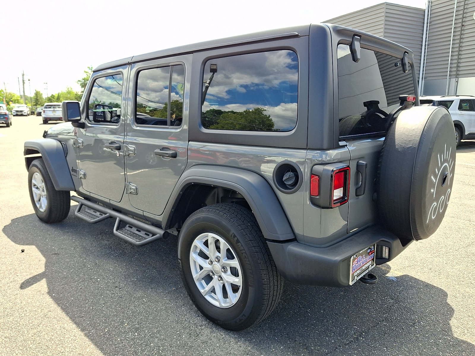 Used 2023 Jeep Wrangler Unlimited Sport AWD/4WD image 7