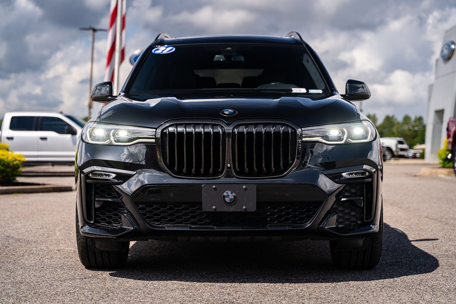 Used 2021 BMW X7 xDrive40i w/ M Sport Package AWD/4WD video 2