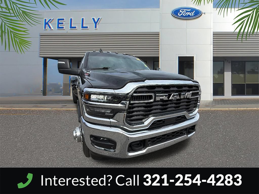 Used 2025 RAM 3500 Tradesman AWD/4WD image 9