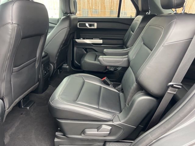 Certified 2024 Ford Explorer XLT w/ Equipment Group 202A image 21