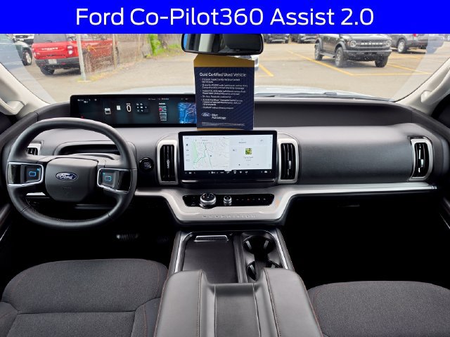 Certified 2025 Ford Expedition Active AWD/4WD image 2