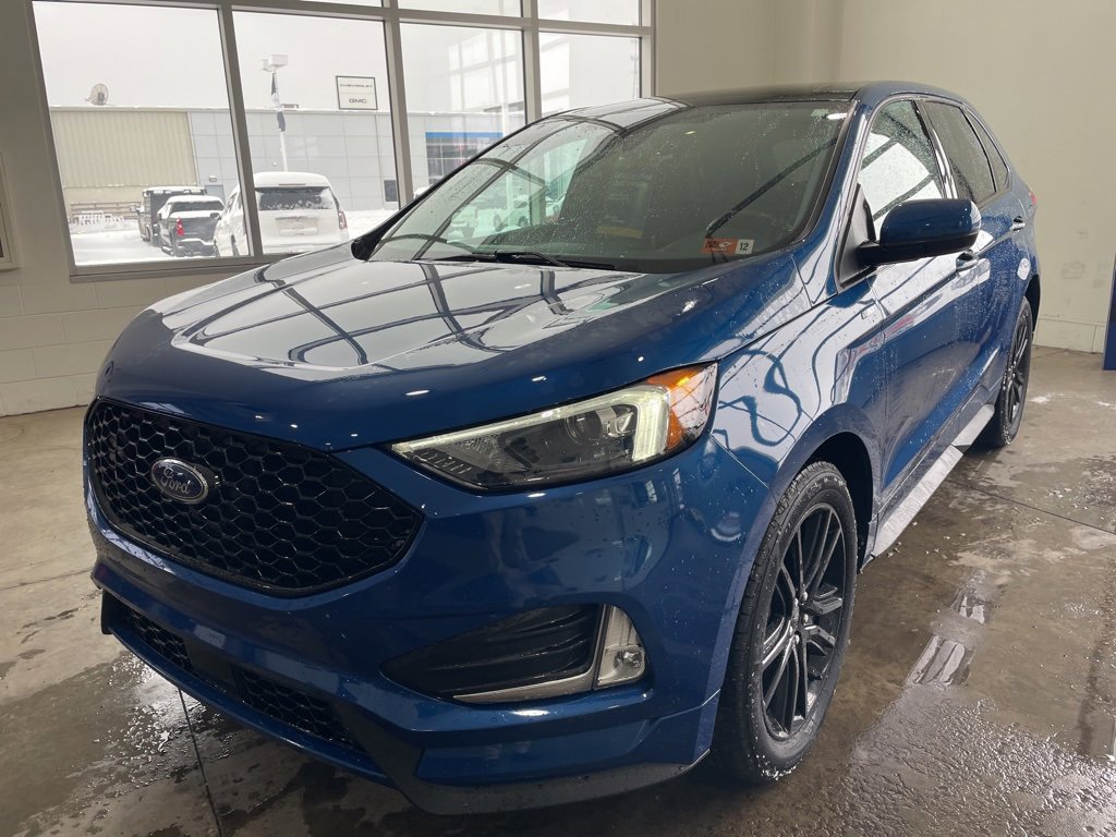 Certified 2023 Ford Edge ST-Line w/ Class II Trailer Tow Package image 2