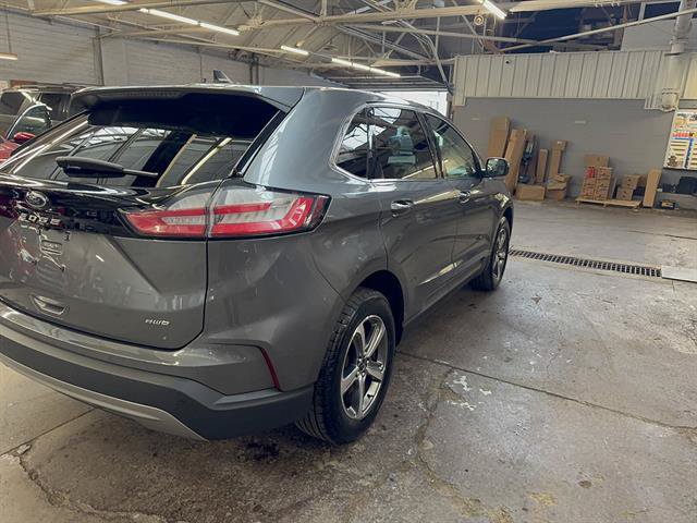 Certified 2023 Ford Edge SEL w/ Convenience Package AWD/4WD image 5