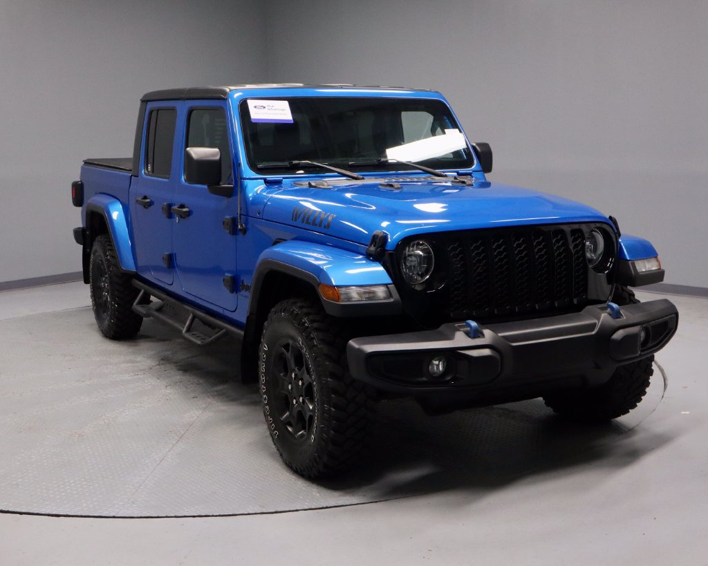 Used 2023 Jeep Gladiator Sport AWD/4WD image 1