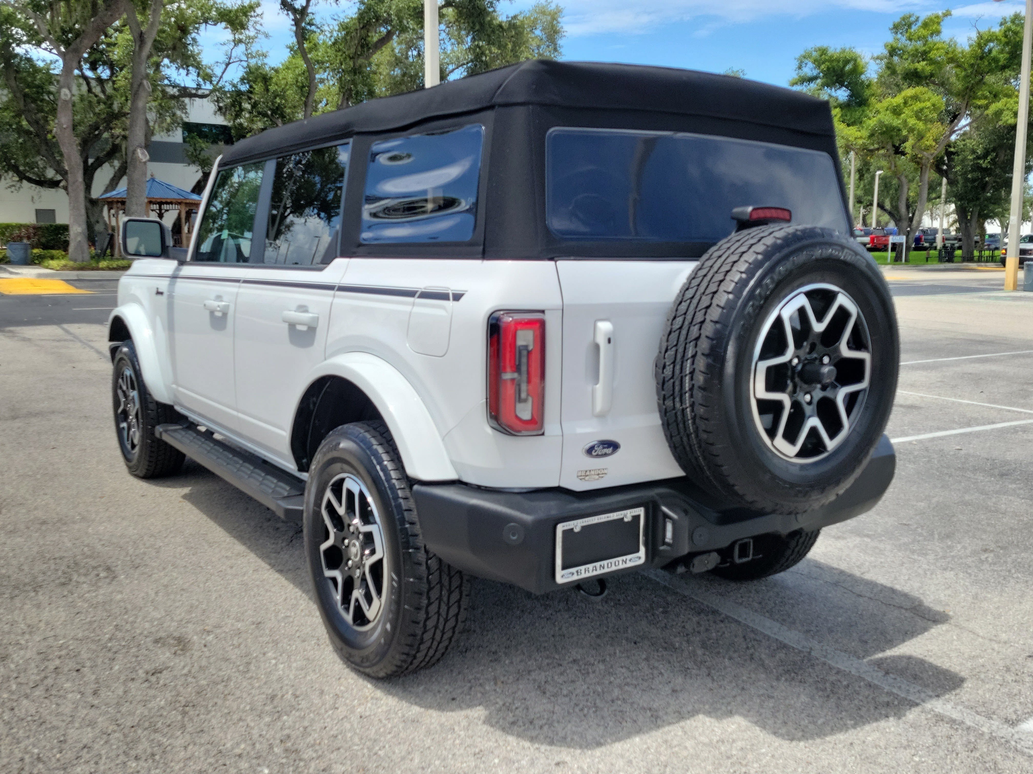 Certified 2024 Ford Bronco Outer Banks AWD/4WD image 7