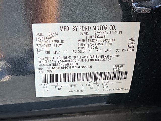 Certified 2024 Ford Explorer Platinum w/ Technology Package AWD/4WD image 39