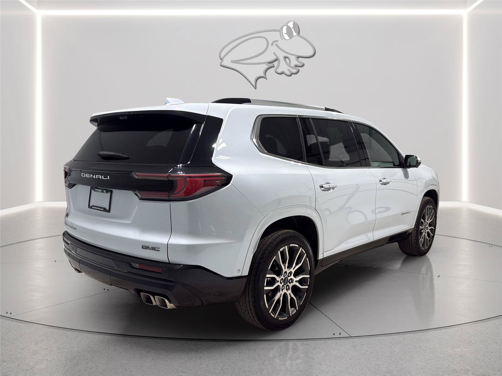 Used 2026 GMC Acadia Denali Ultimate w/ LPO, Floor Liner Package AWD/4WD image 5