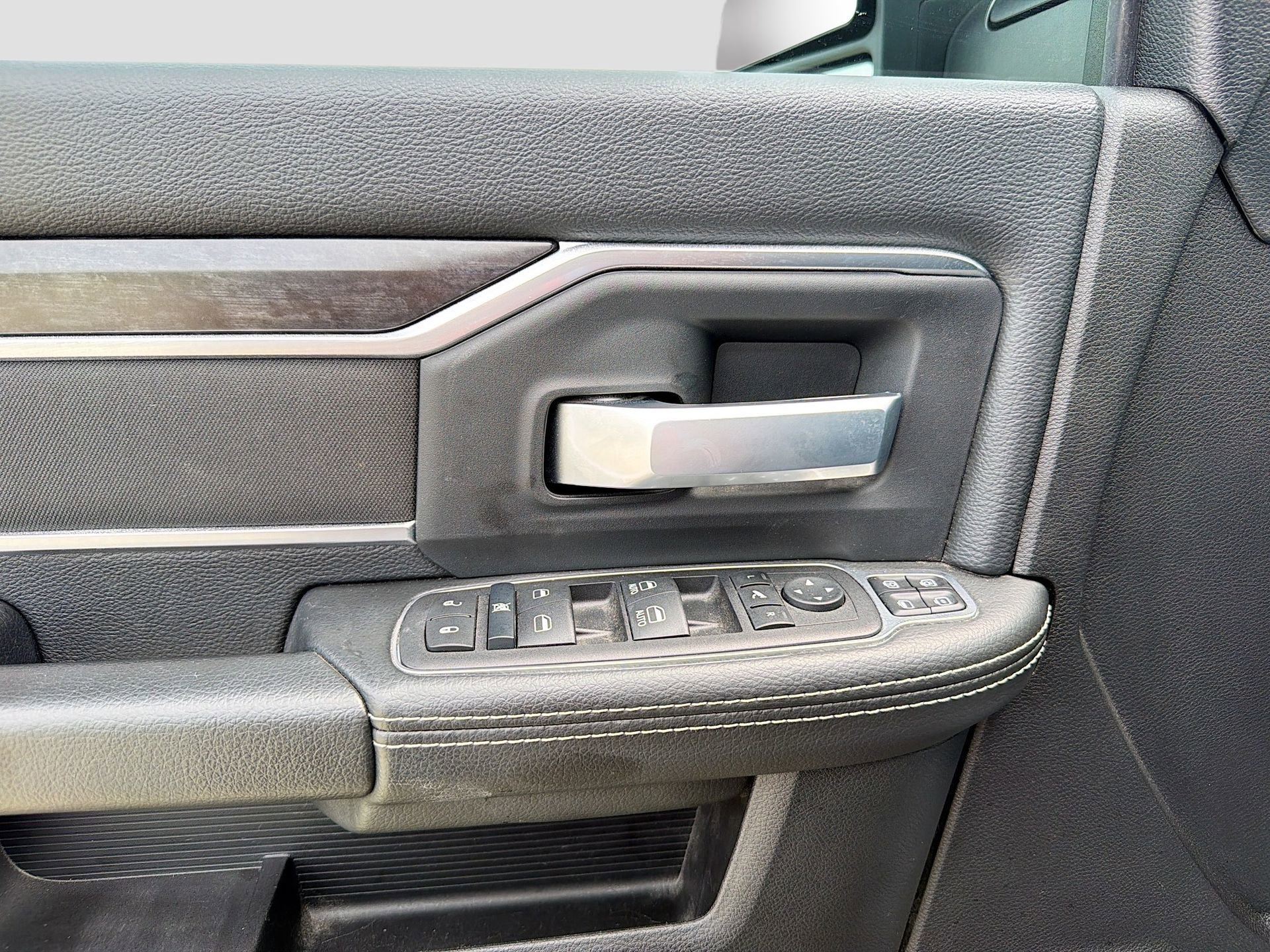 Used 2024 RAM 2500 Lone Star w/ Night Edition AWD/4WD image 23