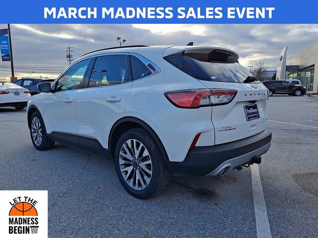 Certified 2022 Ford Escape Titanium w/ Class II Trailer Tow Package image 7