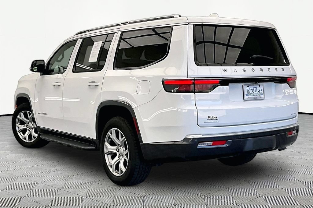 Used 2022 Jeep Wagoneer Series II AWD/4WD image 13