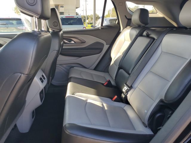 Used 2023 GMC Terrain SLT image 12