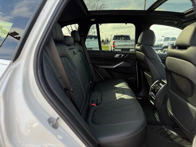 Used 2023 BMW X5 xDrive40i AWD/4WD image 38