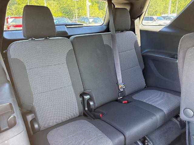 Used 2023 Chevrolet Traverse LT FWD image 29