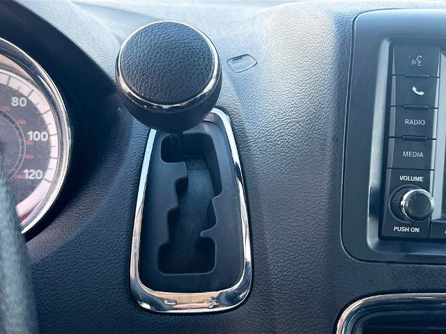 Used 2019 Dodge Grand Caravan SE w/ UConnect Hands-Free Group FWD image 14