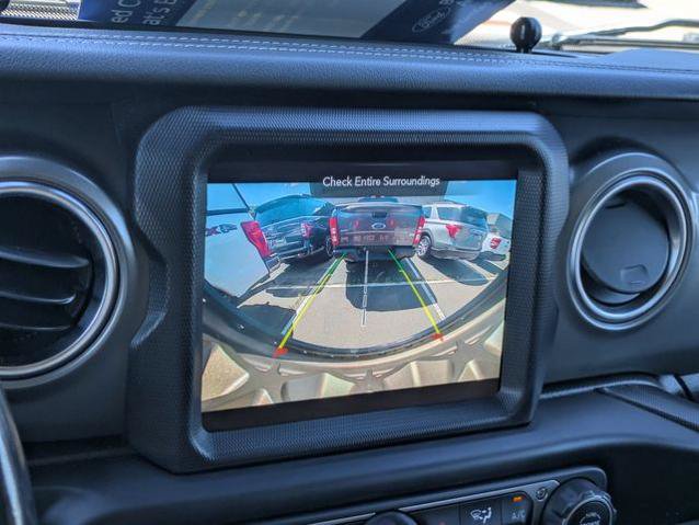 Used 2021 Jeep Wrangler Unlimited Rubicon AWD/4WD image 22
