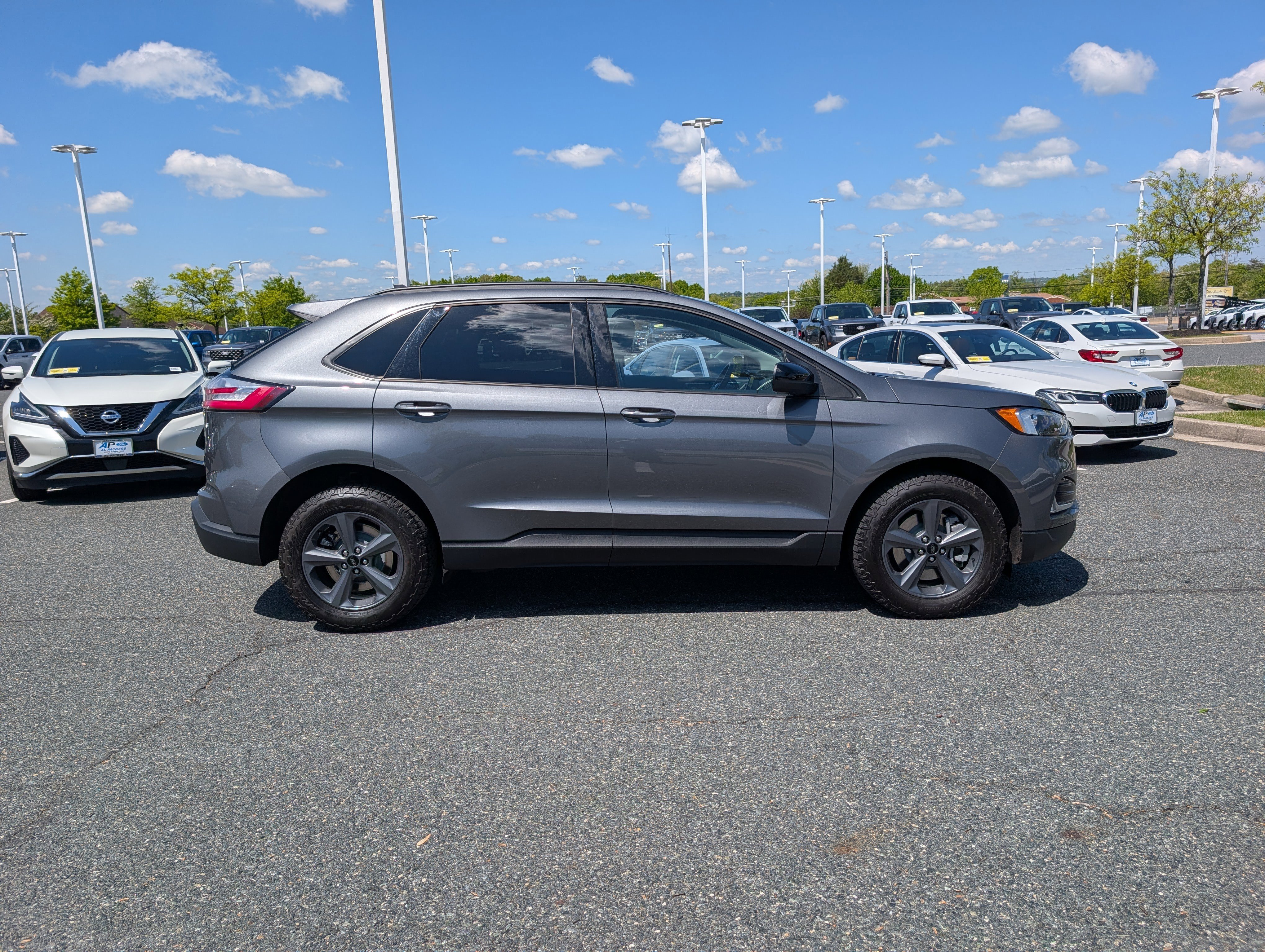 Certified 2024 Ford Edge SEL w/ Sport Appearance Package AWD/4WD image 2