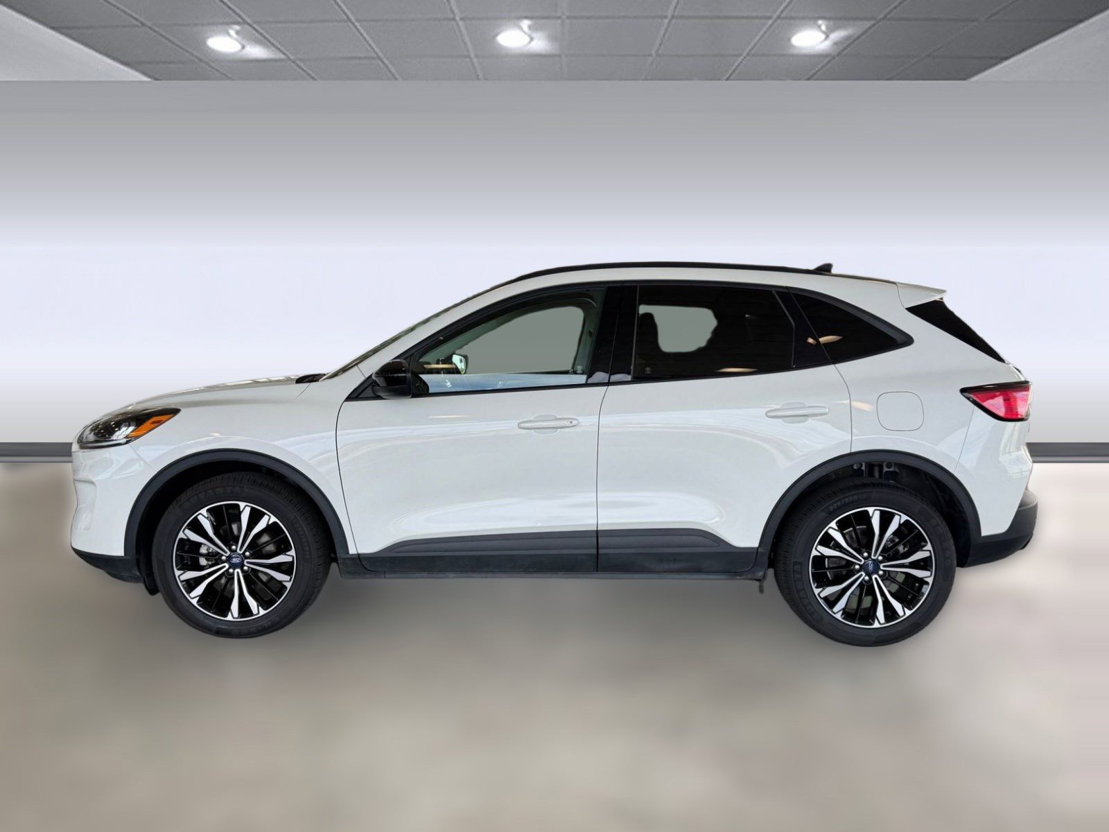 Certified 2022 Ford Escape SEL w/ SEL Stealth AWD Package image 2