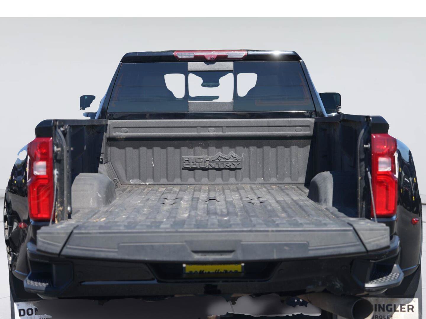Used 2024 Chevrolet Silverado 3500 High Country w/ High Country Premium Package AWD/4WD image 32
