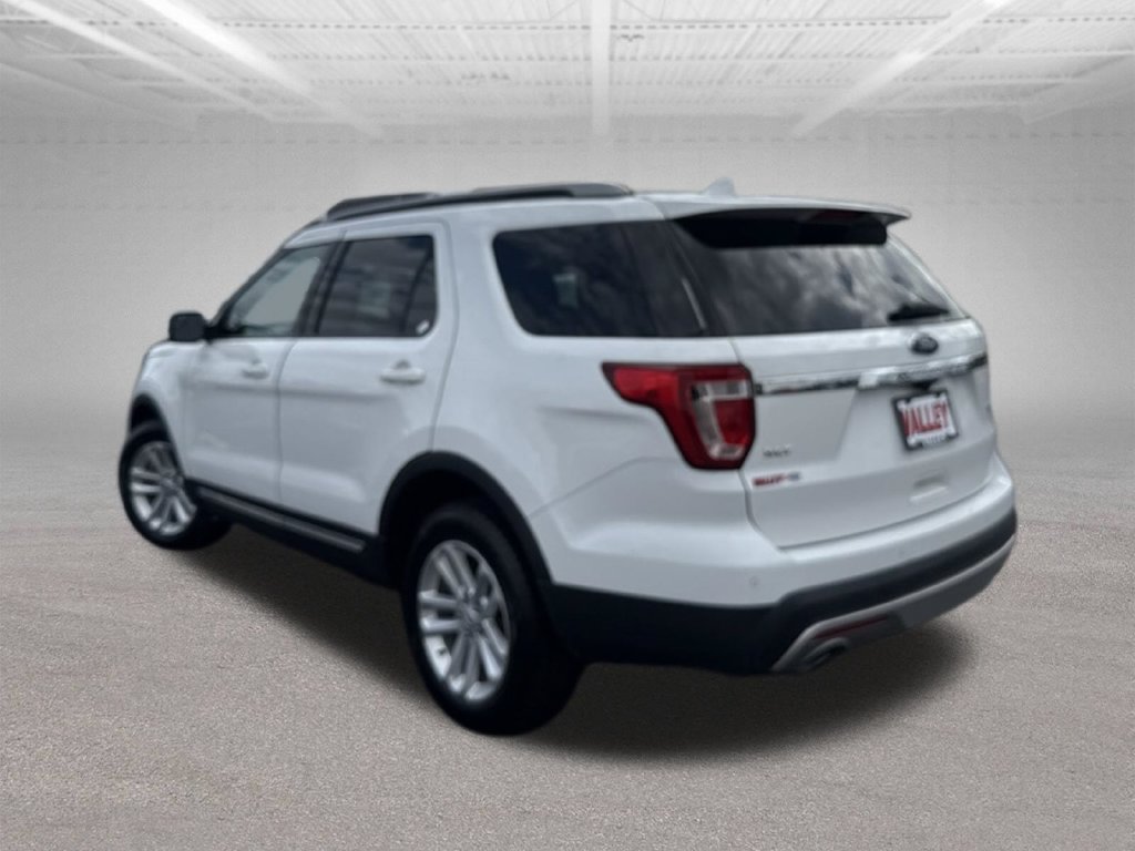 Certified 2017 Ford Explorer XLT FWD image 53