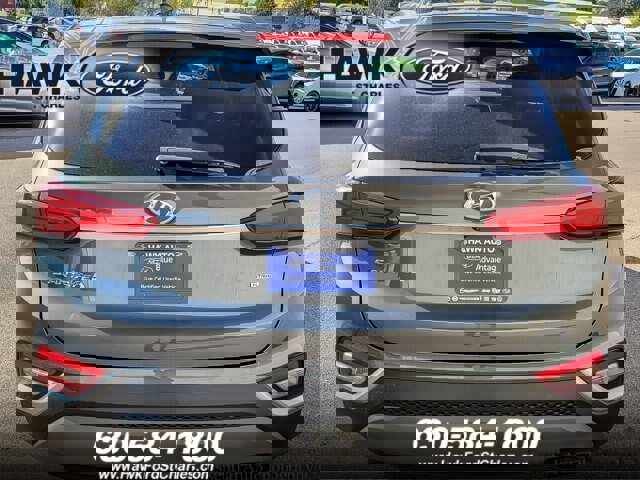 Used 2020 Hyundai Santa Fe SE image 5
