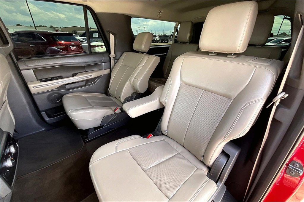 Certified 2021 Ford Expedition Max XLT image 19