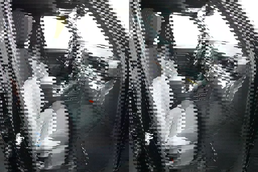 Used 2025 Toyota Tacoma TRD Sport image 29