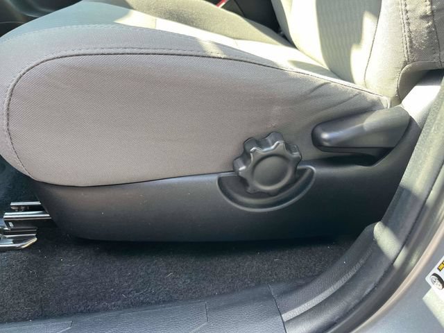 Used 2022 Toyota Tacoma SR w/ SR Convenience Package RWD image 18