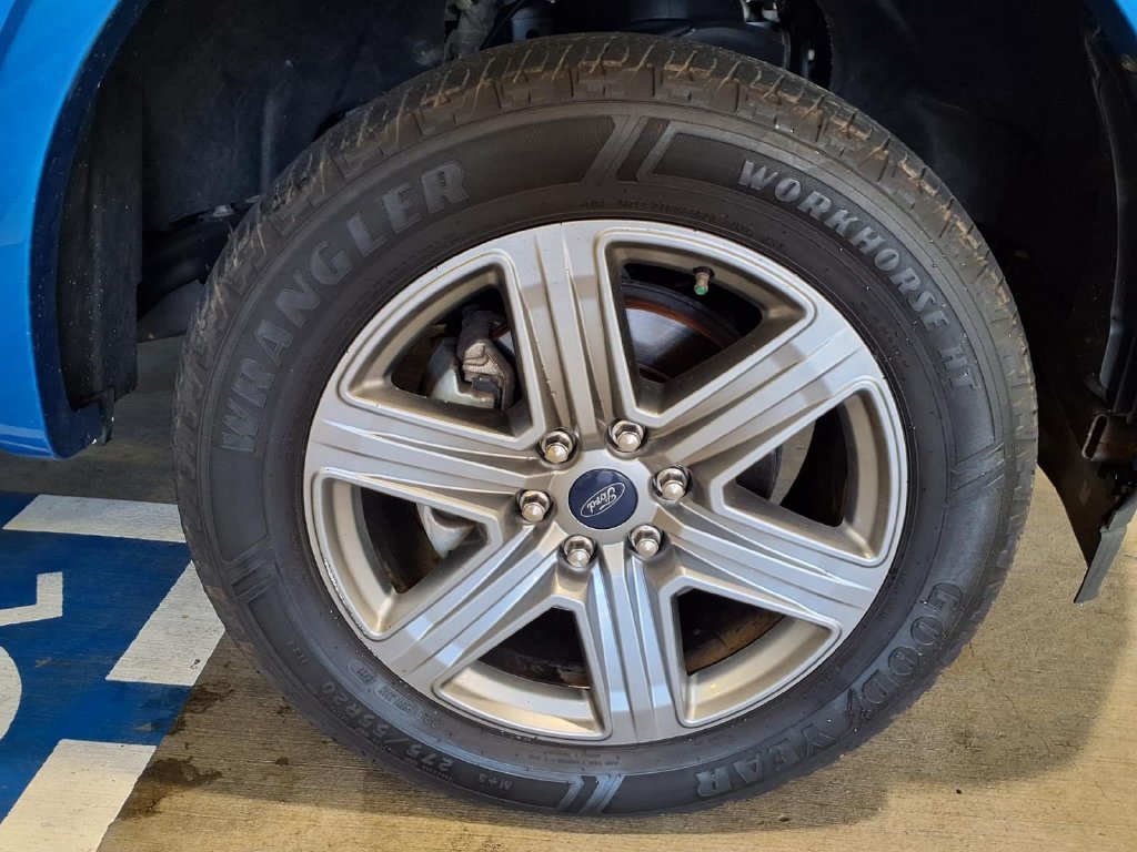 Certified 2019 Ford F150 XLT w/ Equipment Group 302A Luxury AWD/4WD image 24