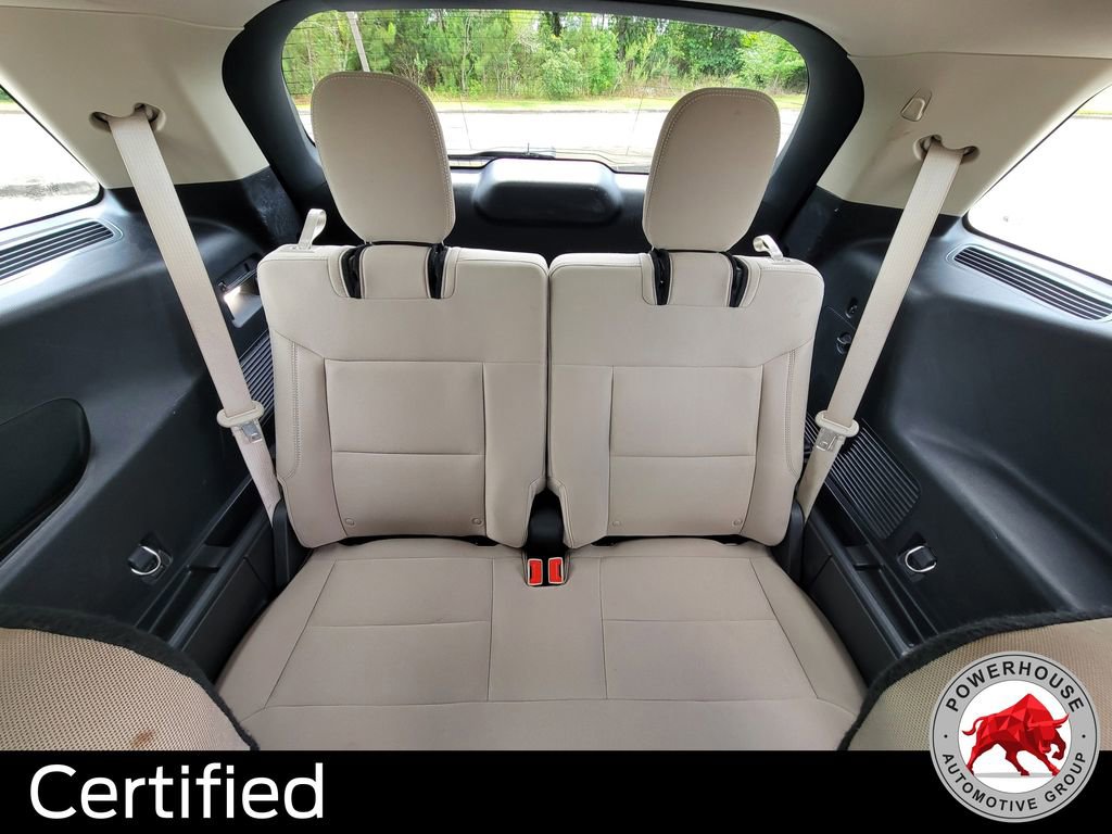 Certified 2021 Ford Explorer XLT RWD image 18