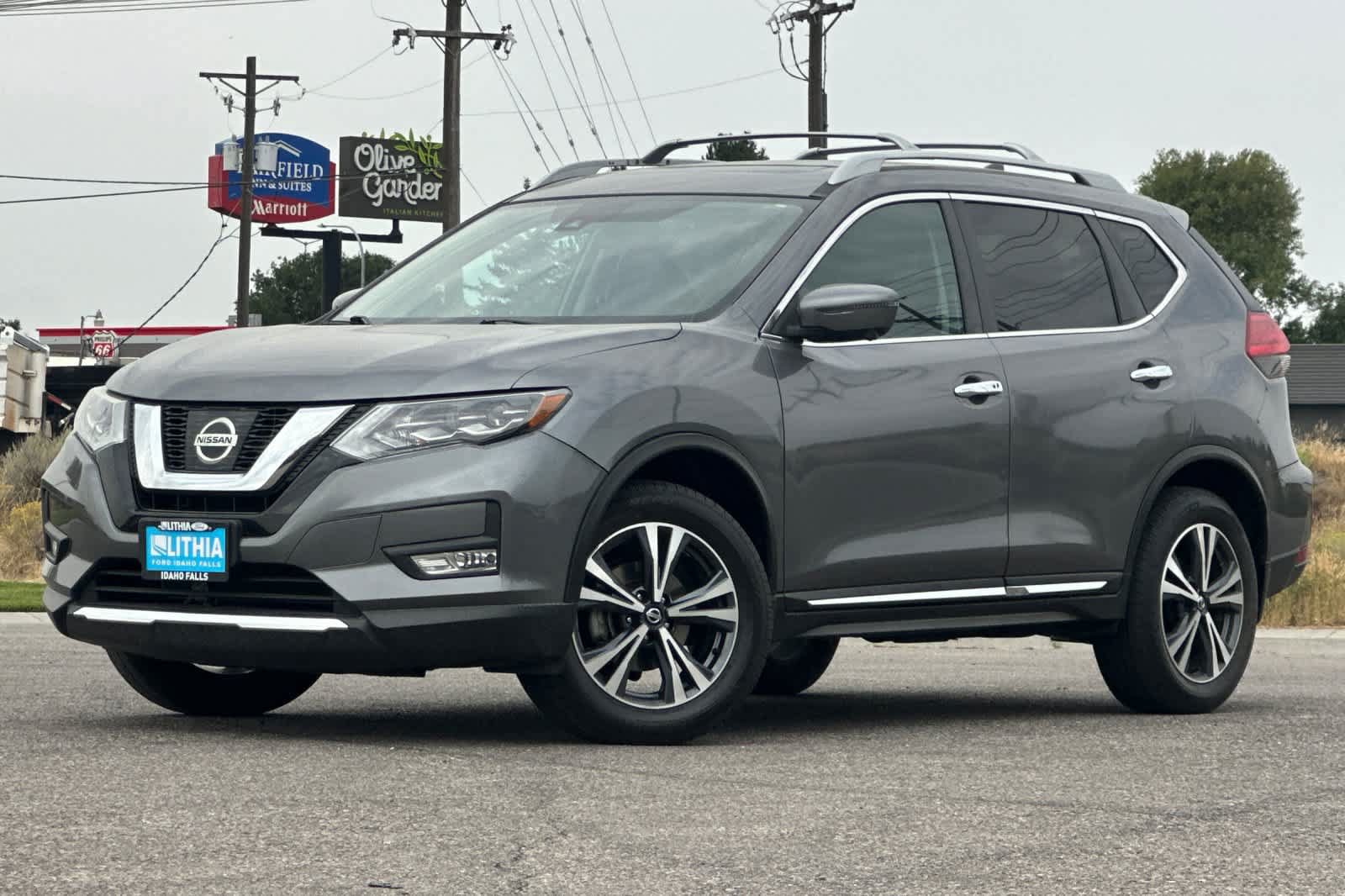 Used 2017 Nissan Rogue SL w/ SL Premium Package