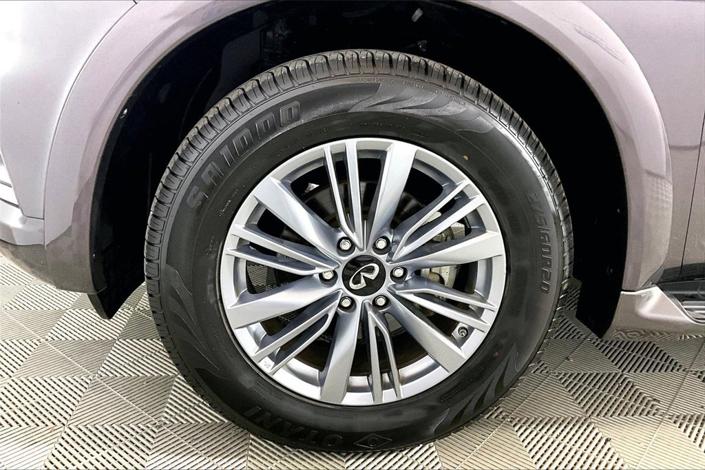 Used 2024 INFINITI QX80 Luxe image 7