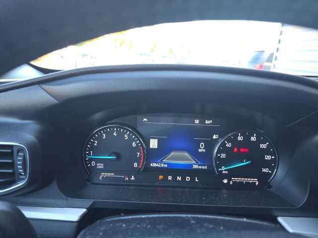 Certified 2022 Ford Explorer XLT w/ Equipment Group 202A image 10