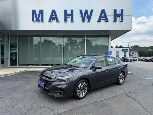 Used 2024 Subaru Legacy Limited AWD/4WD image 2