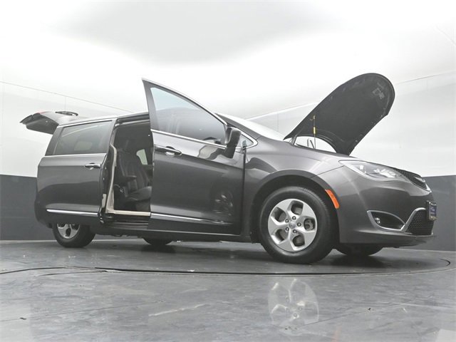 Used 2017 Chrysler Pacifica Touring-L Plus image 50