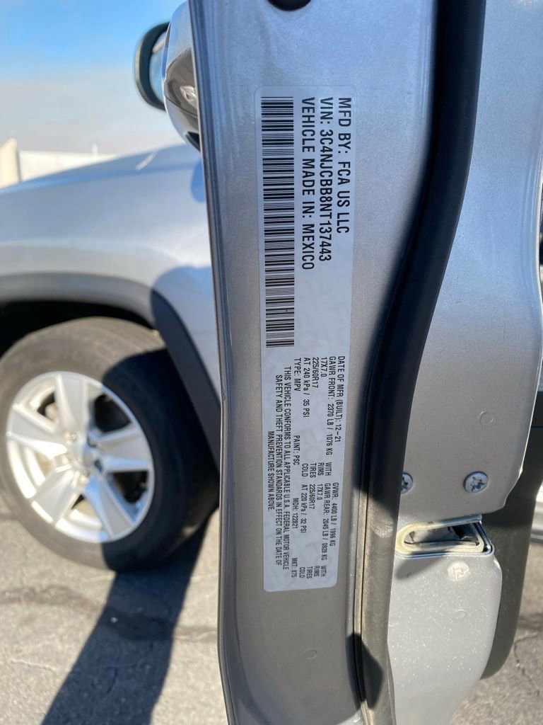 Used 2022 Jeep Compass Latitude image 16